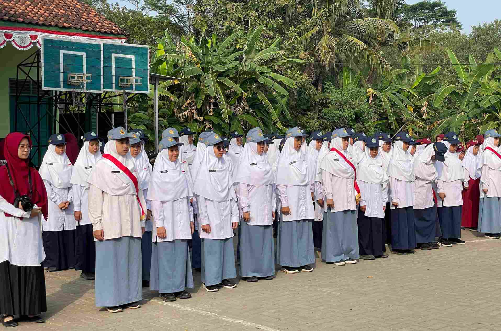 Semangat Kepahlawanan dan Peran Santri Warnai Upacara Hari Kemerdekaan RI ke-81 di MA Nuurul Waahid