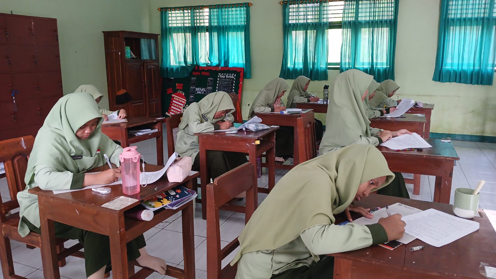 ASTS Hari Keenam, MA Nuurul Waahid Krandegan Terus Jaga Kedisiplinan dan Kesungguhan Murid
